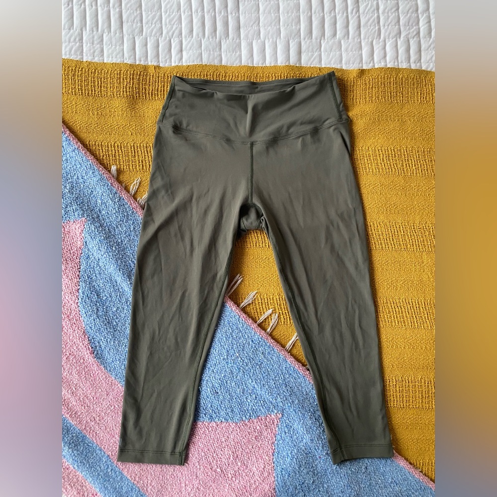 NOBULL High Rise Crop in Army Green. Size M.